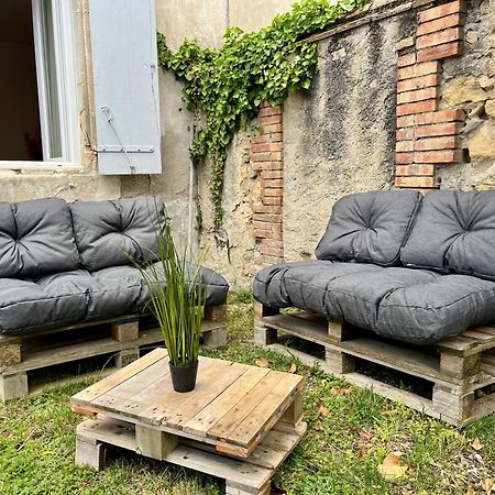 Le Riquet - Parking Et Jardin Prive, Clim, Rdc 卡斯泰尔诺达里 外观 照片